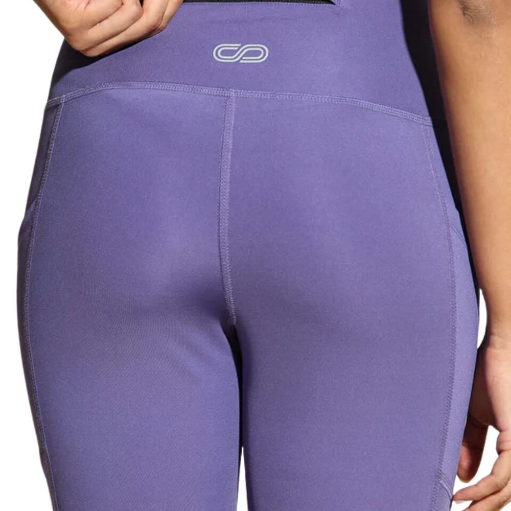 
                      
                        Aura Leggings
                      
                    