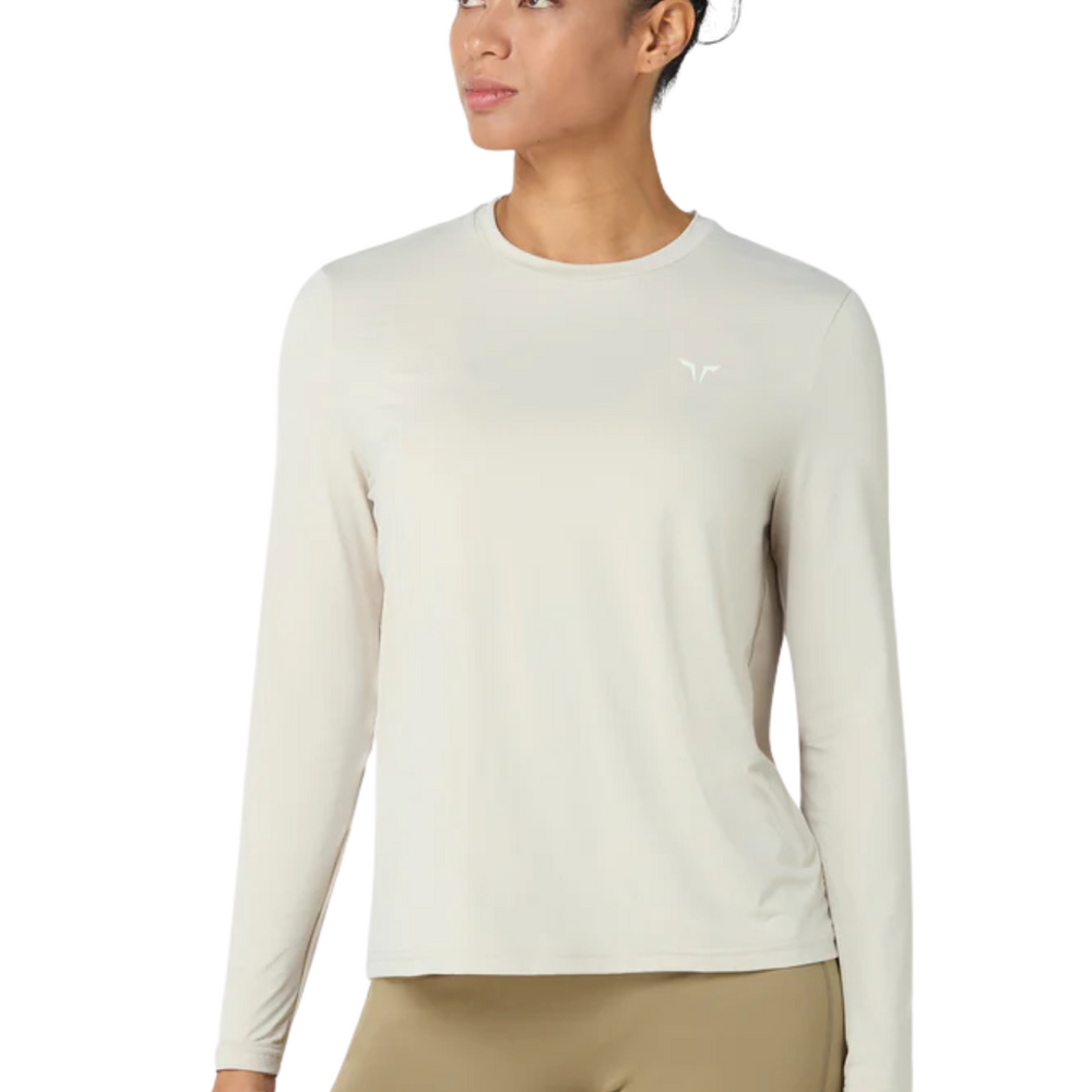 
                      
                        Women's - Essential Ultralight Long Sleeves Tee
                      
                    