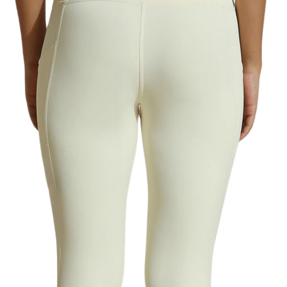 
                      
                        Aura Leggings
                      
                    