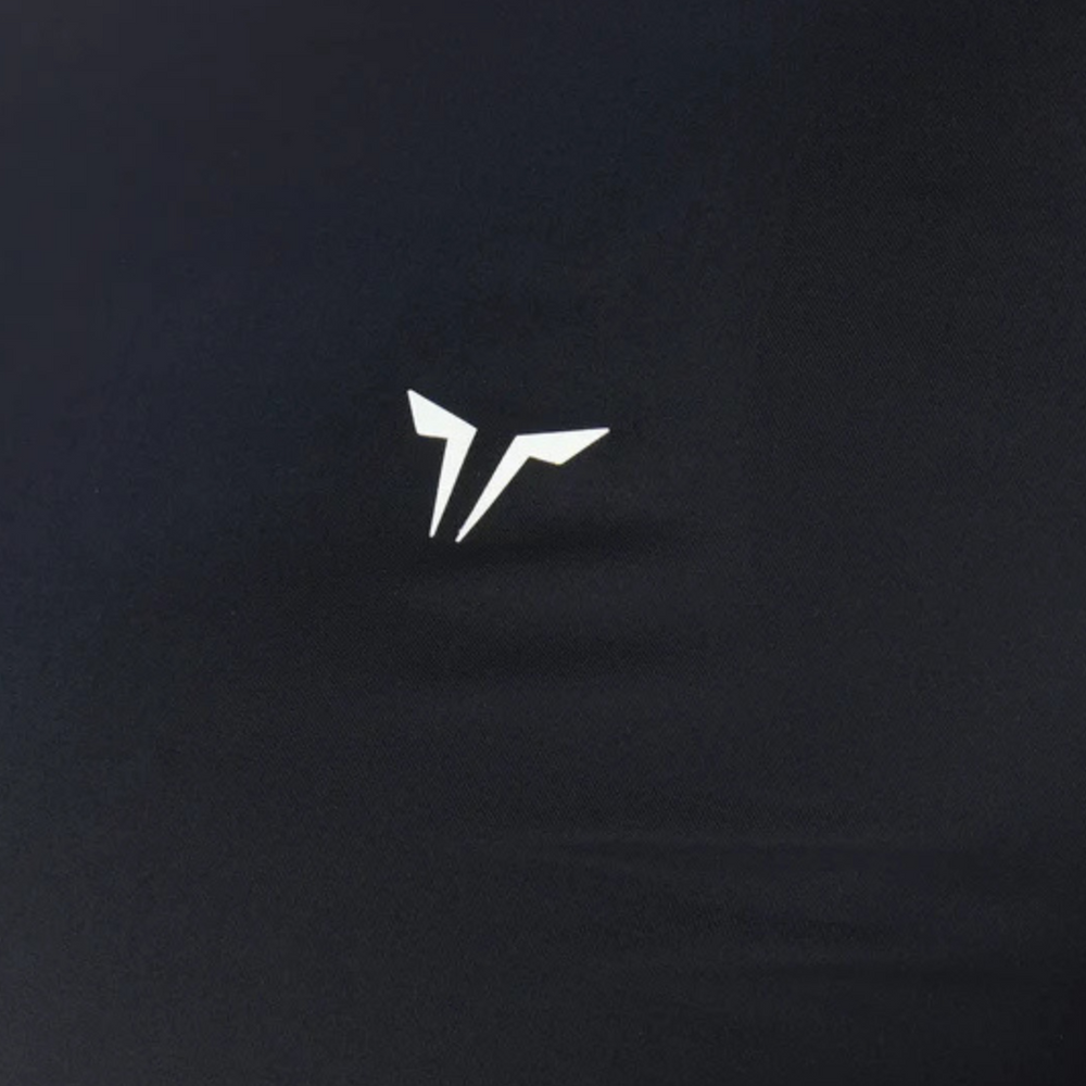 
                      
                        Women's - Essential Ultralight Long Sleeves Tee
                      
                    