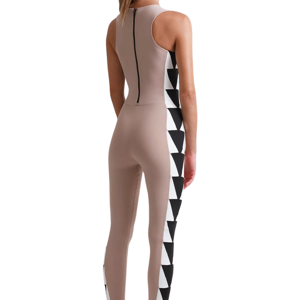 
                      
                        Symbole Unitard
                      
                    